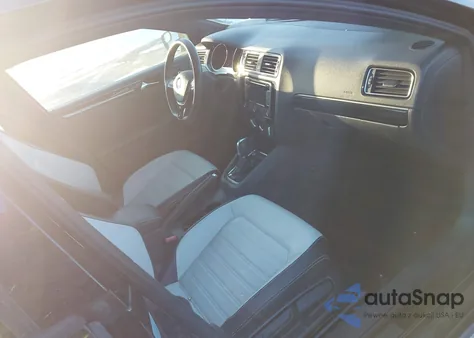 2015 Volkswagen Jetta 1.8T Sport from USA, damaged, VIN 3VWD17AJ4FM405814